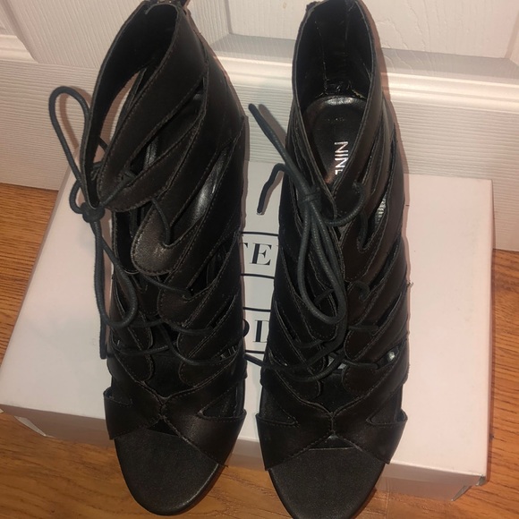 Nine West Block Heels - Picture 6 of 8